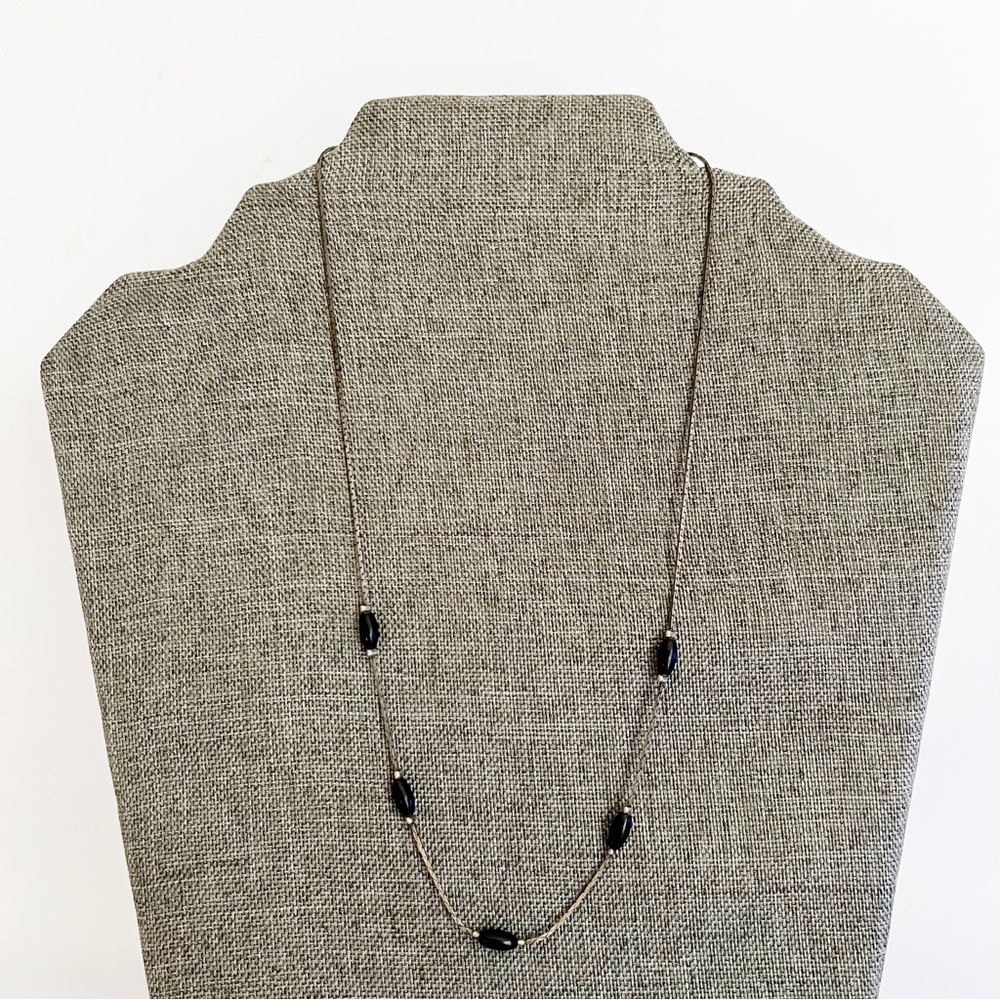 VINTAGE silver chain with oval shaped black onyx stone 18” length stamped Korea